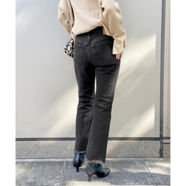 Spick & Span(スピックアンドスパン)のSpick & Span 【5 1/2】ベルラインフレイデニム レディースのパンツ(デニム/ジーンズ)の商品写真