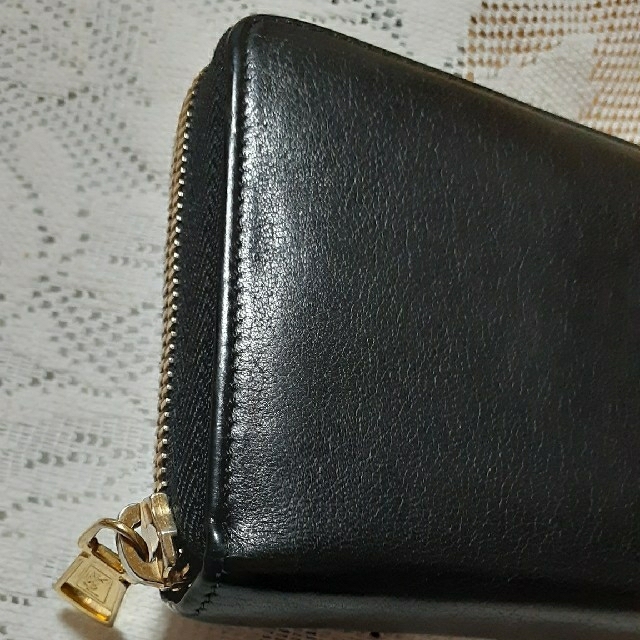 Yves Saint Laurent Beaute - イヴ・サンローラン長財布黒です、の通販