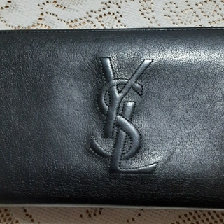Yves Saint Laurent Beaute - イヴ・サンローラン長財布黒です、の通販 