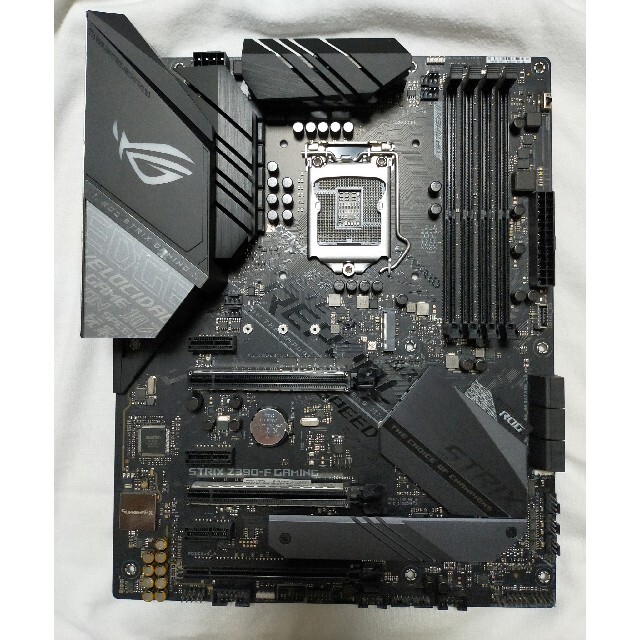 ASUS(エイスース)の☆美品☆Core i9-9900KFとasusマザーボードのセット スマホ/家電/カメラのPC/タブレット(PCパーツ)の商品写真