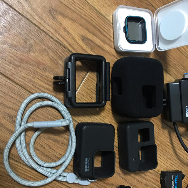 GoPro(ゴープロ)のGopro hero7 blackフルセット（保証あり） スマホ/家電/カメラのカメラ(コンパクトデジタルカメラ)の商品写真