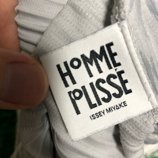 ISSEY MIYAKE(イッセイミヤケ)のHOMME PLISSE サイズ2 ライトグレー パンツISSEY MIYAKE メンズのパンツ(その他)の商品写真