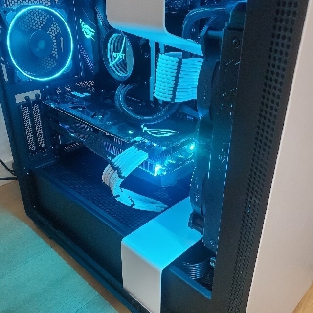 自作ゲーミングpc (グラボ無し)の通販 by ペンキ屋|ラクマ