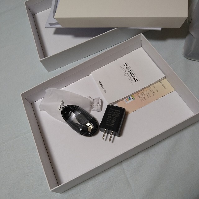 Androidタブレット10インチ黒 スマホ/家電/カメラのPC/タブレット(タブレット)の商品写真