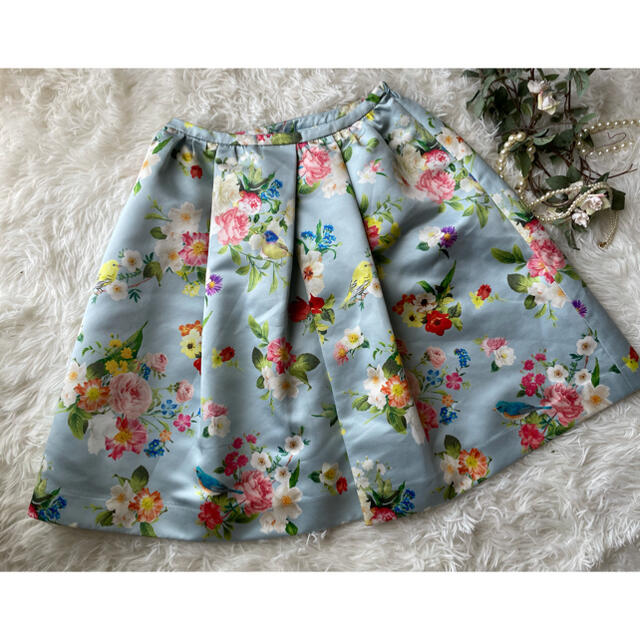 Chesty(チェスティ)の♡チェスティ　フラワー　バード　スカート♡ レディースのスカート(ひざ丈スカート)の商品写真