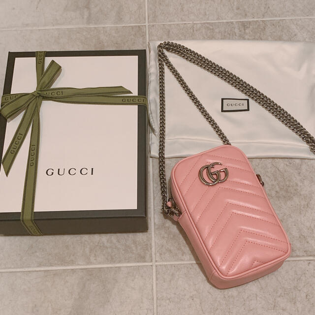 ブランド品専門の Gucci - GUCCI グッチ GGマーモントショルダーバッグ