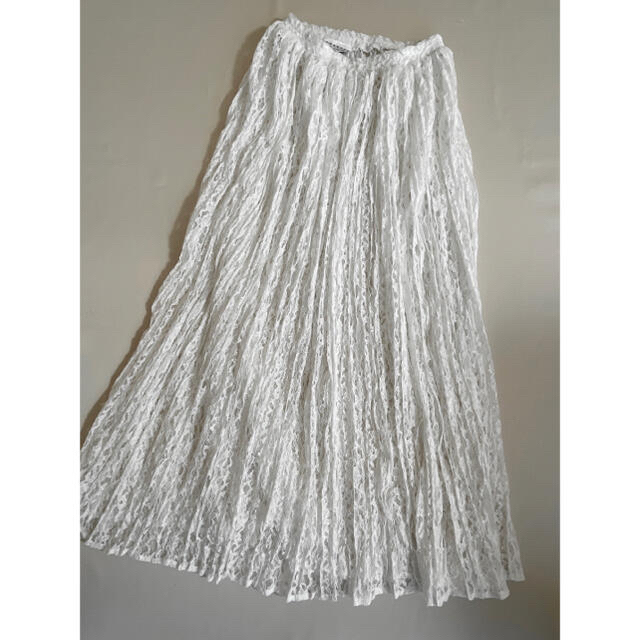 vintage lace skirt.