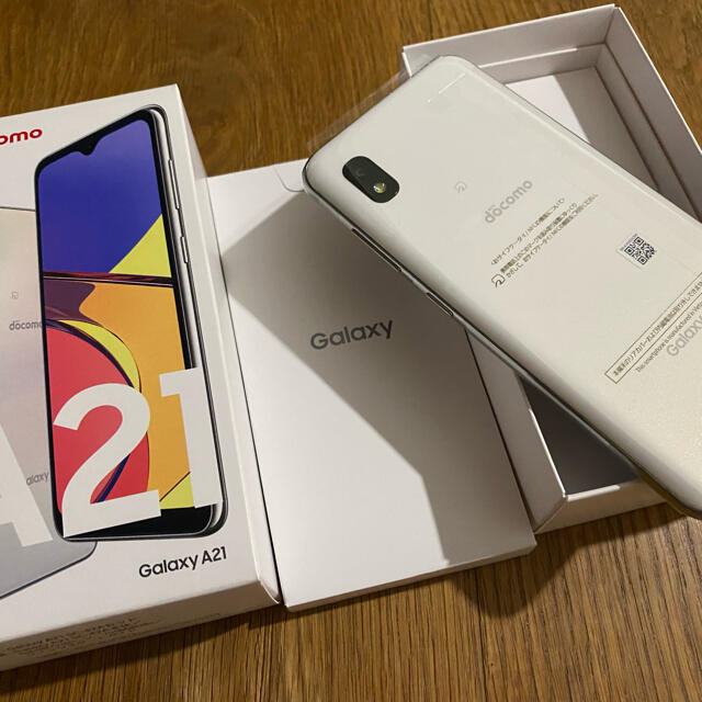 ★ 新品!! ★ GALAXY A21　docomo SC-42A ホワイト 1