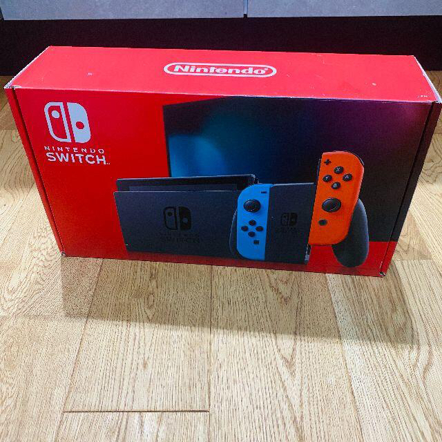 新型  Nintendo Switch (L)ネオンブルー/(R) ネオンレッド