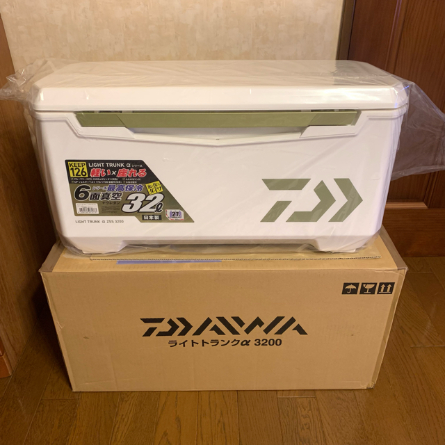 DAIWA(ダイワ)の【新品】 現行モデル  ライトトランクα  ZSS3200 ダイワ DAIWA スポーツ/アウトドアのフィッシング(その他)の商品写真