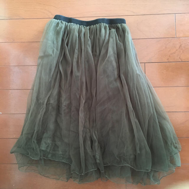 rps カーキ色チュールスカート レディースのスカート(ひざ丈スカート)の商品写真