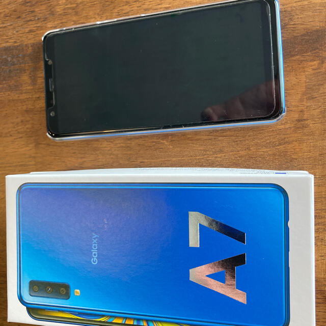 スマートフォン本体galaxy a7 青　SIMフリー