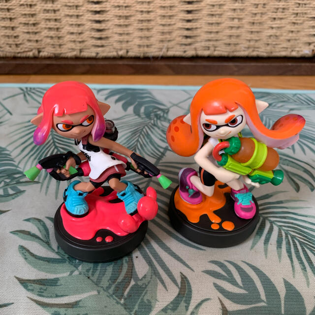 Nintendo Switch(ニンテンドースイッチ)のamiibo★スプラトゥーン★オレンジガール♡ピンクガールセット エンタメ/ホビーのフィギュア(ゲームキャラクター)の商品写真