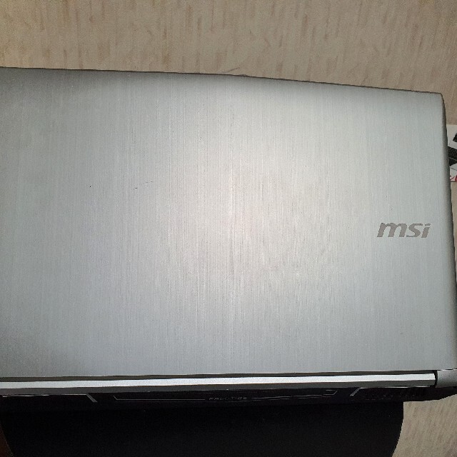 ゲーミングMSI PL62