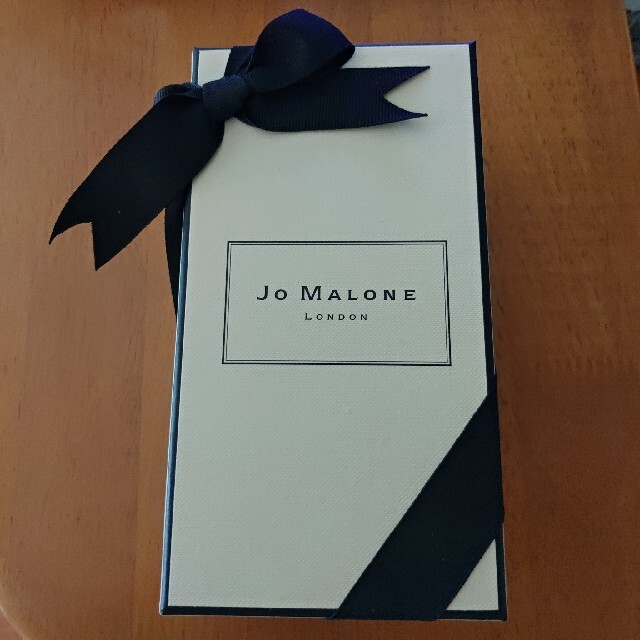 Jo Malone(ジョーマローン)のジョーマローン　イングリッシュペアー&フリージアボディ&ハンドウォッシュ コスメ/美容の香水(香水(女性用))の商品写真