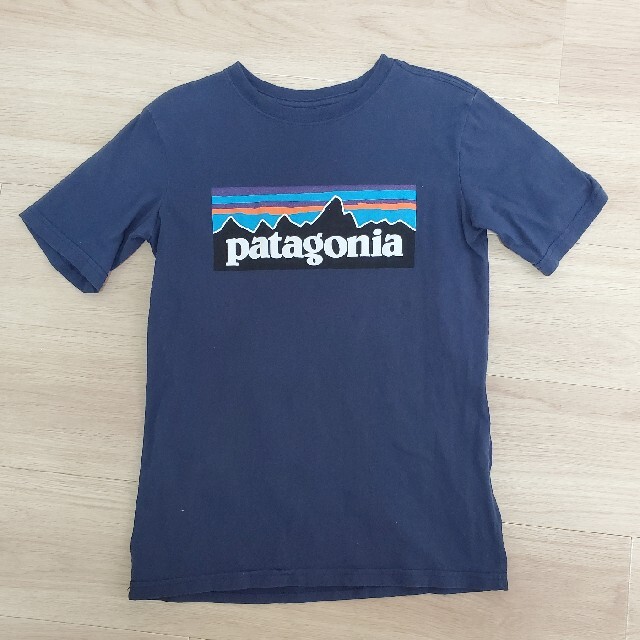 patagonia(パタゴニア)のpatagonia　Tシャツ　130 キッズ/ベビー/マタニティのキッズ服男の子用(90cm~)(Tシャツ/カットソー)の商品写真