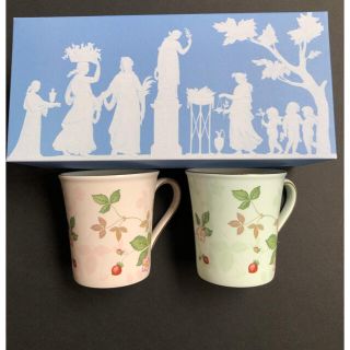 ウェッジウッド(WEDGWOOD)のウエッジウッド☆ペアマグカップ(ストロベリー)(マグカップ)