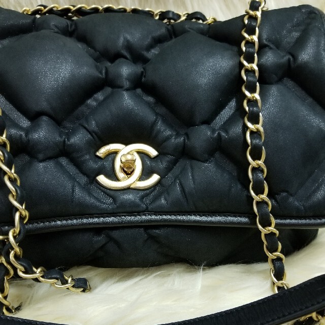 CHANEL(シャネル)のCHANELシャネル　バブルキルトマトラッセ レディースのバッグ(ショルダーバッグ)の商品写真