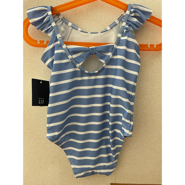 babyGAP(ベビーギャップ)の新品　babyGAP さくらんぼ　水着　90cm キッズ/ベビー/マタニティのキッズ服女の子用(90cm~)(水着)の商品写真