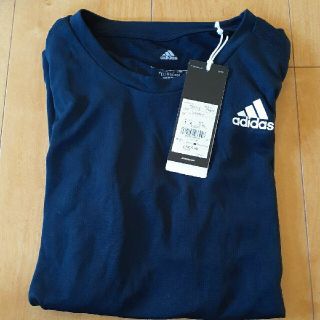 アディダス(adidas)のadidas(Tシャツ/カットソー(半袖/袖なし))