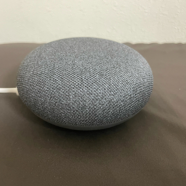 Google(グーグル)のグーグル  Google Nest Mini 第ニ世代　スマートスピーカー スマホ/家電/カメラのオーディオ機器(スピーカー)の商品写真