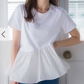 クイーンズコート(QUEENS COURT)の≪人気商品≫未使用品★クイーンズコート　ペプラムトップス (Tシャツ(半袖/袖なし))