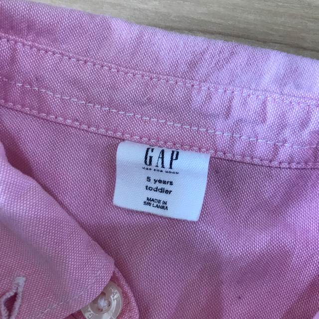 GAP(ギャップ)のギャップ　シャツ キッズ/ベビー/マタニティのキッズ服男の子用(90cm~)(Tシャツ/カットソー)の商品写真