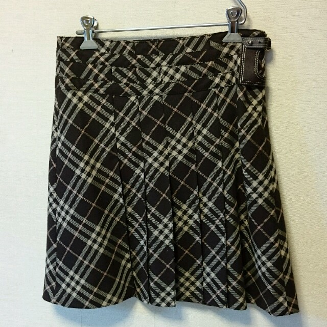 BURBERRY(バーバリー)の[バーバリー・ブルーレーベル]チェックスカート 美品 レディースのスカート(ひざ丈スカート)の商品写真