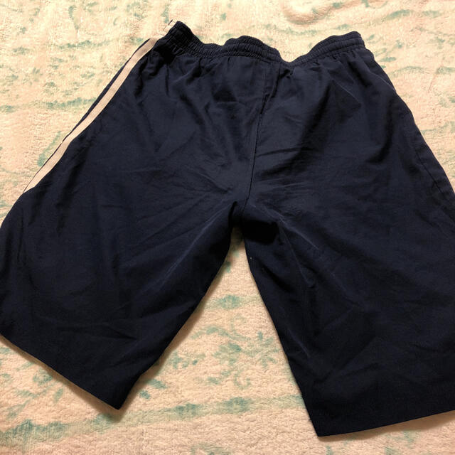 adidas(アディダス)の☆アディダス　短パン　150 キッズ/ベビー/マタニティのキッズ服男の子用(90cm~)(パンツ/スパッツ)の商品写真