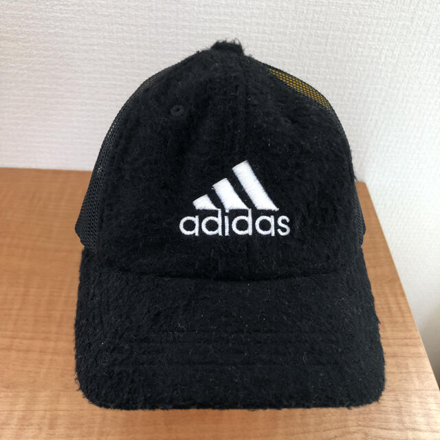 adidas(アディダス)のadidas アディダスキャップ　キッズ　サイズ53〜56cm キッズ/ベビー/マタニティのこども用ファッション小物(帽子)の商品写真