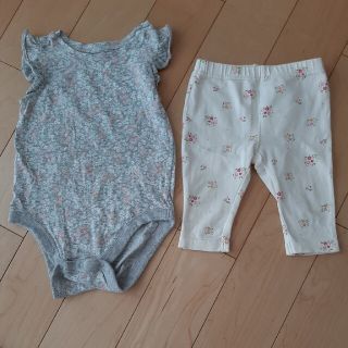 ベビーギャップ(babyGAP)のbabygap　花柄　ロンパース　グレー　フリル　スパッツ　70 80(ロンパース)