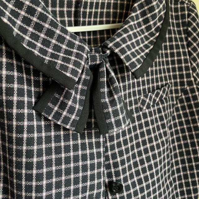 事務服 制服 en joie アンジョア オーバーブラウス 9号 レディースのトップス(シャツ/ブラウス(半袖/袖なし))の商品写真