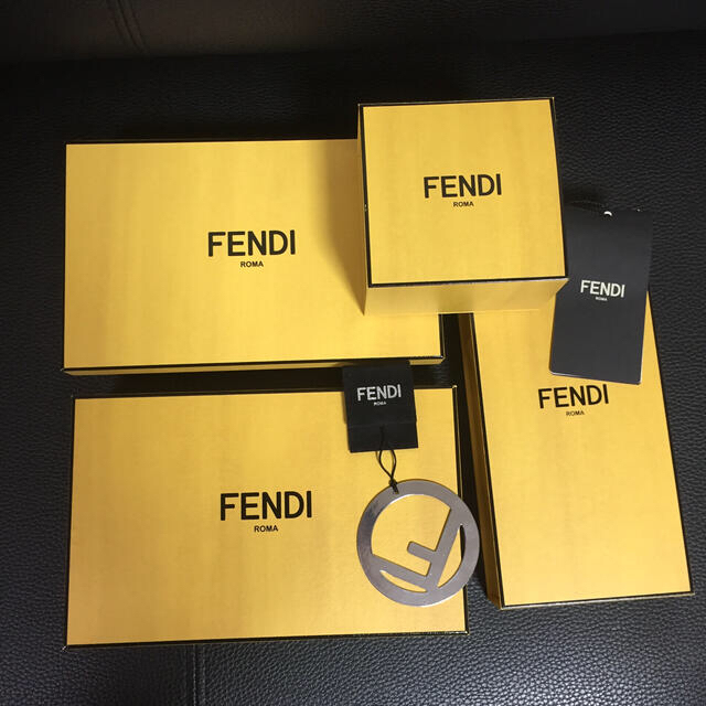 FENDI(フェンディ)のFENDI 箱 空箱 フェンディ レディースのバッグ(ハンドバッグ)の商品写真