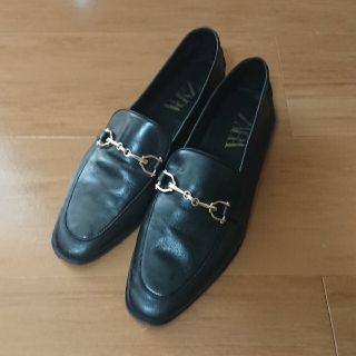 ザラ(ZARA)のZARA バックル付きレザーモカシン(スリッポン/モカシン)