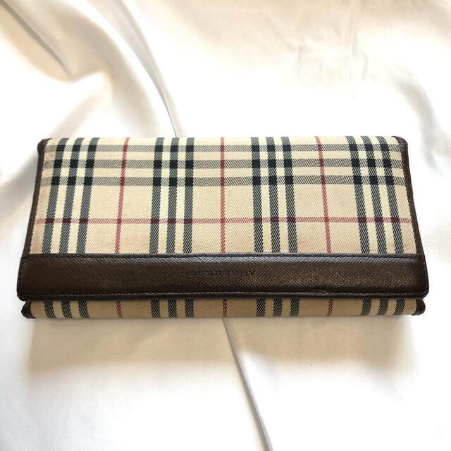 BURBERRY(バーバリー)の美品⭐️バーバリー ノバチェック ロゴ刻印 がま口 ダークブラウン 長財布 レディースのファッション小物(財布)の商品写真