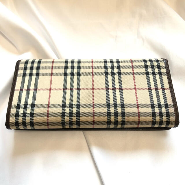 BURBERRY(バーバリー)の美品⭐️バーバリー ノバチェック ロゴ刻印 がま口 ダークブラウン 長財布 レディースのファッション小物(財布)の商品写真