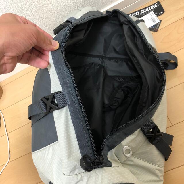 Oakley(オークリー)のオークリー　バッグ　新品　OAKLEY ESSENTIAL AC メンズのバッグ(バッグパック/リュック)の商品写真