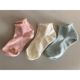 ユニクロ(UNIQLO)の靴下　ユニクロ　16-20cm 着用1回(靴下/タイツ)