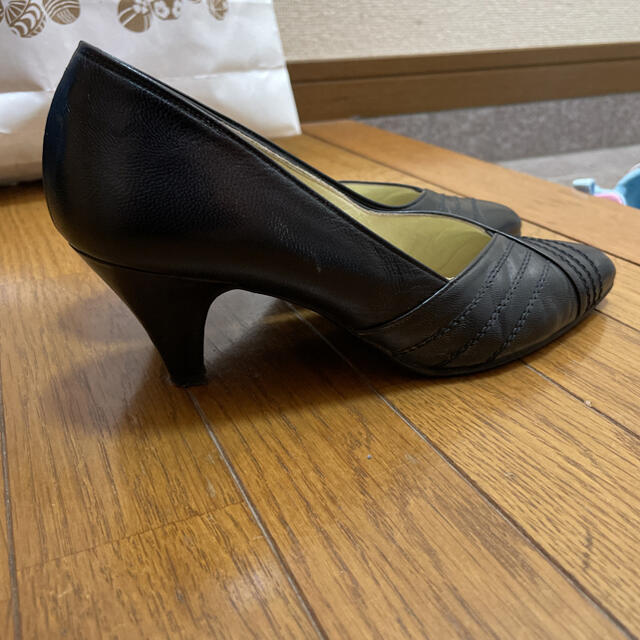 madras(マドラス)のマドラス　黒　パンプス レディースの靴/シューズ(ハイヒール/パンプス)の商品写真
