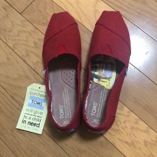 トムズ(TOMS)のトムス　スリッポン　新品未使用(スリッポン/モカシン)