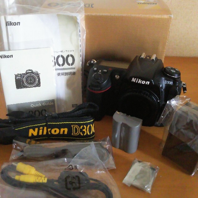 ニコン  Nikon D300  外箱付