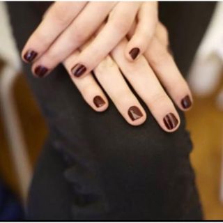 エッシー(Essie)の【essie】ネイル、ヴァンプカラー(マニキュア)