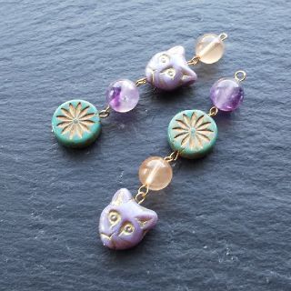 【SALE】「猫の日光浴」アメジストの天然石イヤーアクセサリー