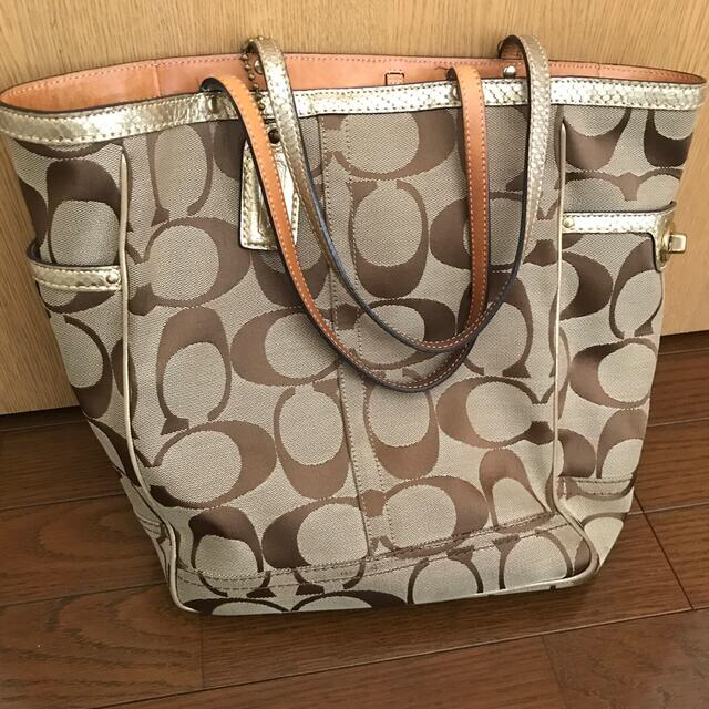 COACH(コーチ)のcoach コーチ　トートバック レディースのバッグ(トートバッグ)の商品写真