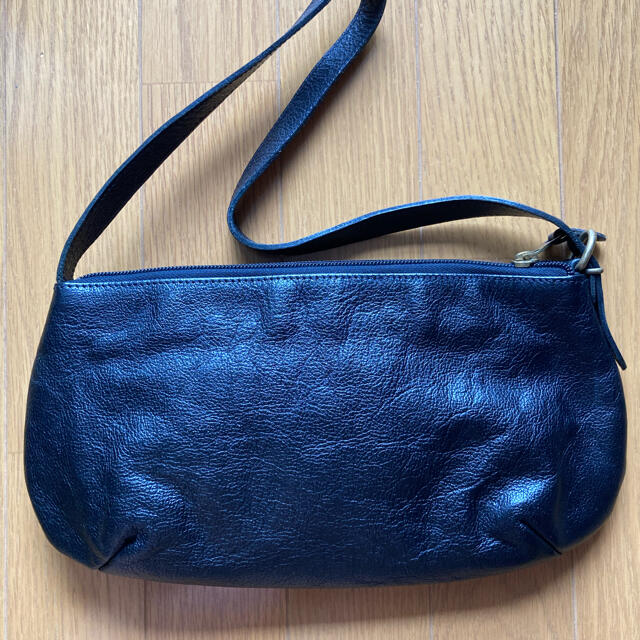 IL BISONTE(イルビゾンテ)の【IL BISONTE】ハンドバッグ（黒色）、収納袋付 レディースのバッグ(ハンドバッグ)の商品写真