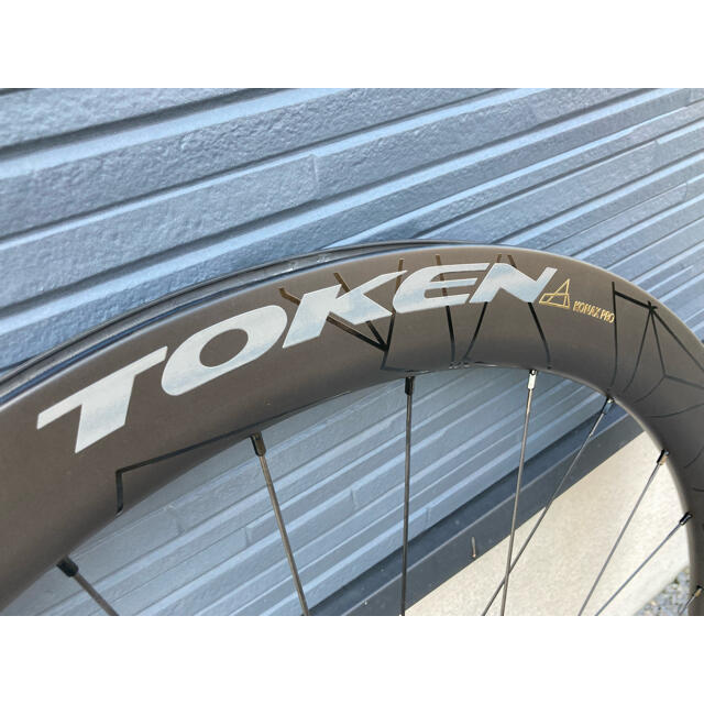 TOKEN KONAX PRO Discおまけ付き　送料無料 スポーツ/アウトドアの自転車(パーツ)の商品写真