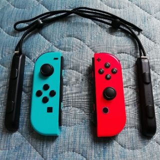 ニンテンドースイッチ(Nintendo Switch)のNintendo Switch Joy-Con ネオンブルー・ネオンレッド(家庭用ゲーム機本体)