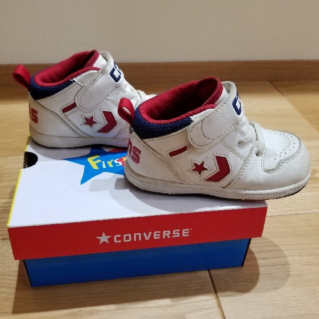 CONVERSE(コンバース)の【売り尽くし！】コンバース ミドルカット キッズシューズ キッズ/ベビー/マタニティのキッズ靴/シューズ(15cm~)(スニーカー)の商品写真