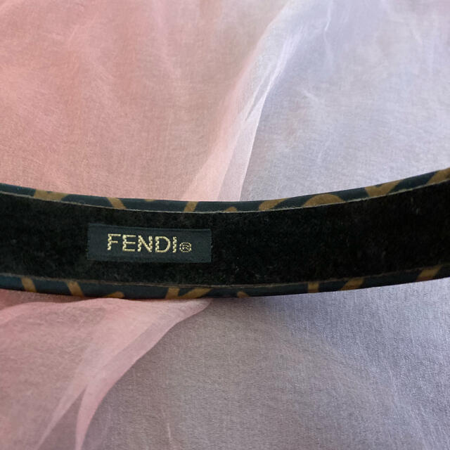 FENDI(フェンディ)の海様専用　　　　FENDIカチューシャ レディースのヘアアクセサリー(カチューシャ)の商品写真