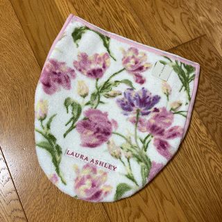 ローラアシュレイ(LAURA ASHLEY)の【新品未使用＊送料込】ローラアシュレイ トイレ 蓋カバー(トイレマット)